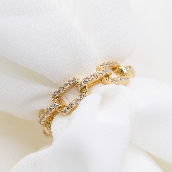Stylish Chain Link CZ Ring | Dainty Cubic Zirconia Statement Jewelry - Picture 1 of 4